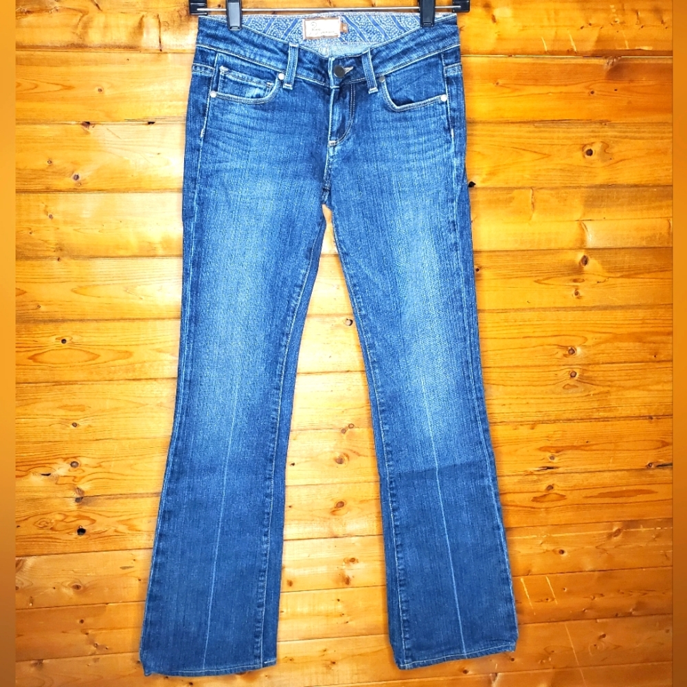 ♥️ Paige Laurel Canyon blue jeans medium-dark bootcut Size 25